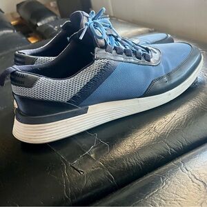 WOLF & SHEPHERD
CROSSOVER VICTORY TRAINER!